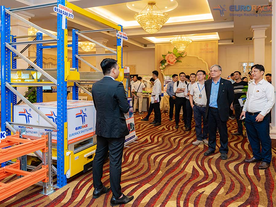 Assoc. Prof. Dr. Tran Dinh Thien Impressed by Wifi Shuttle Automated Racking System – A Breakthrough Solution for Warehouse Digitization